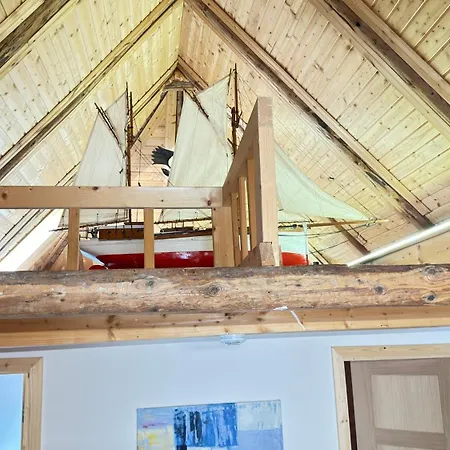 Hisa Luciano For 5 Near