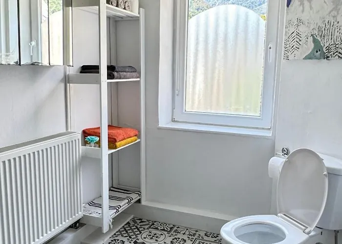 Hisa Luciano For 5 Near