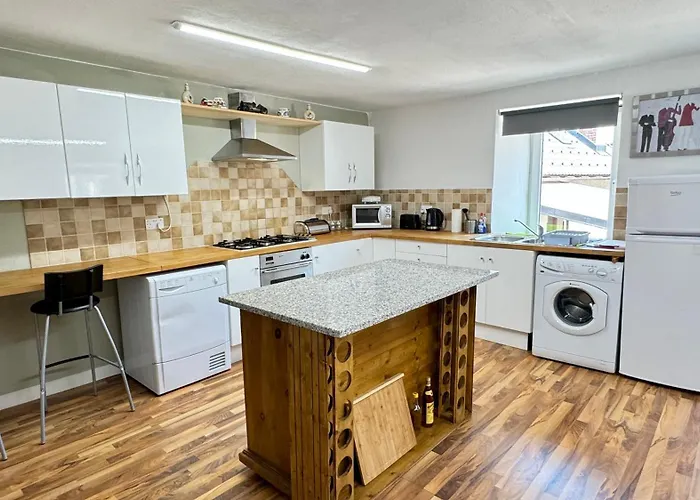 別荘 Hisa Luciano For 5 Near